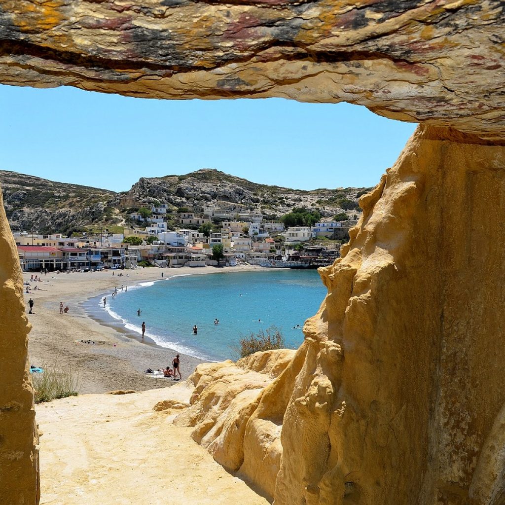 Grotte di Matala Foto di Detmold da Pixabay