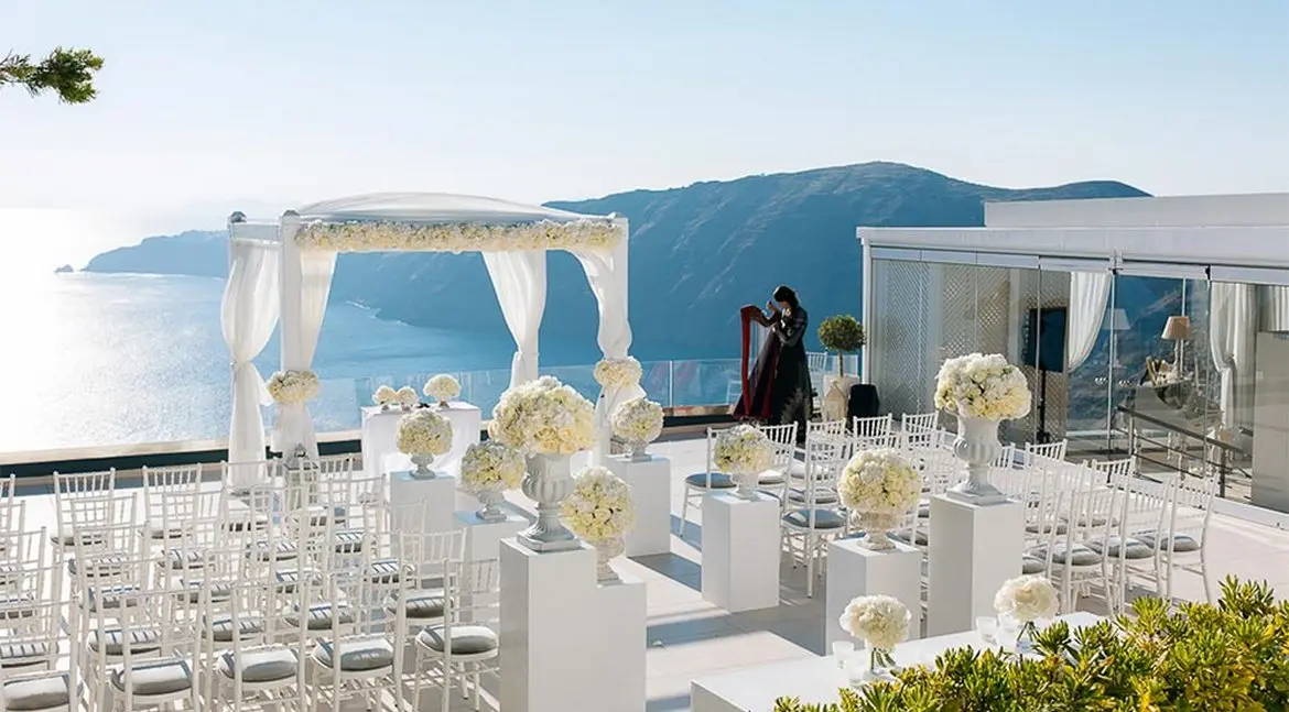Terrazze-Santorini-come-organizzare-un-matrimonio-in-greciaLe-Ciel-Hotel-Santorini