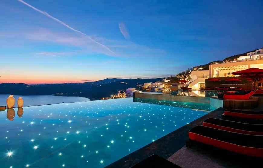 Dove-alloggiare-a-mykonos-Myconian-Collection-Avaton-Piscine-a-sfioro-Mykonos
