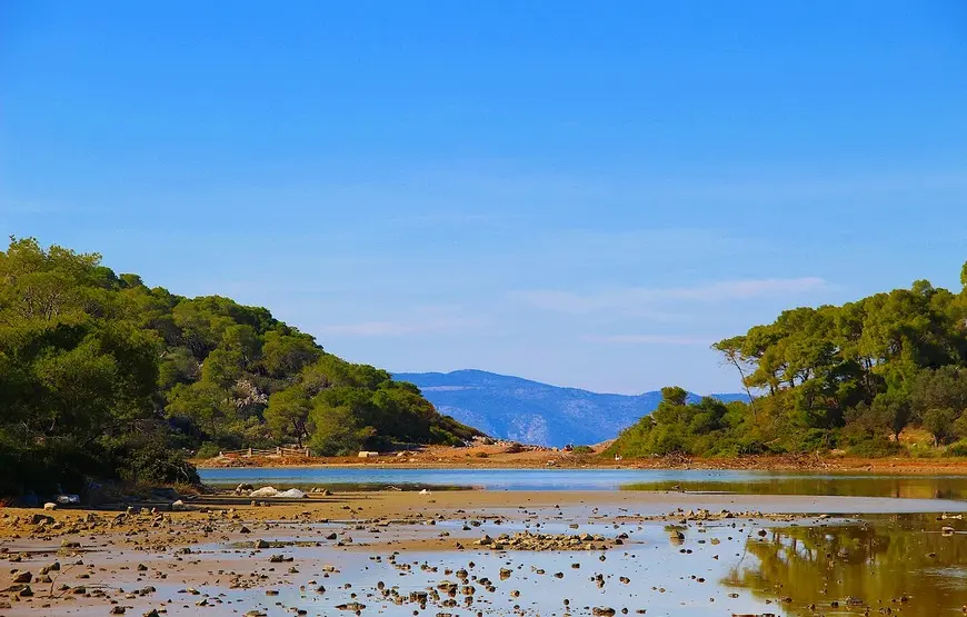 Agistri-isole-greche-con-caicco