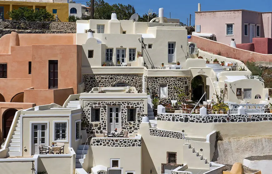 Heliophos-Boutique-Caves-posti-ideali-per-alloggiare-a-santorini