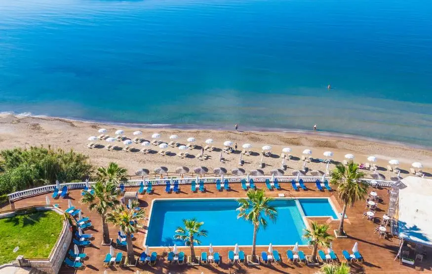 Dove-alloggiare-a-zante-crystal-beach-hotel-