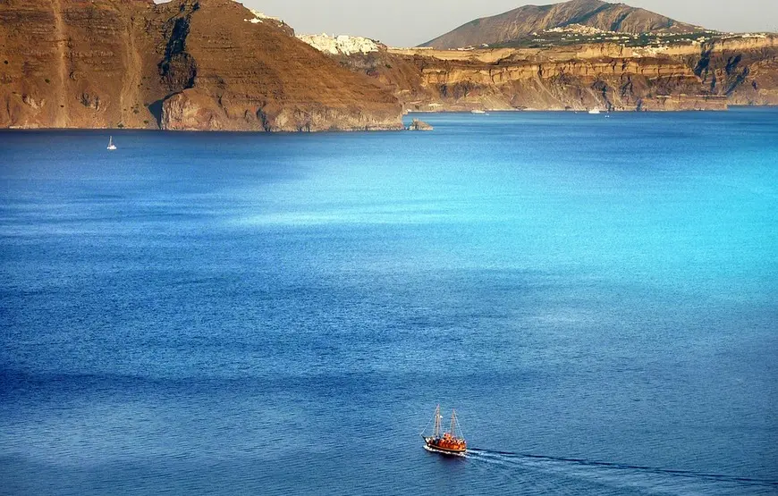 da-un-isola-all-altra-della-grecia-island-hopping-combinati-isole-santorini-pht-ybernardi