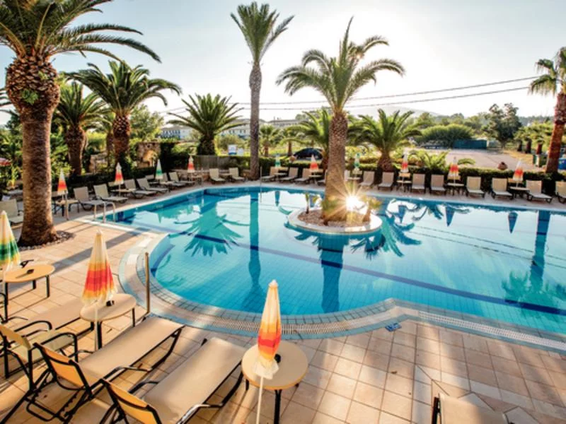 zante-margarita-hotel-piscina