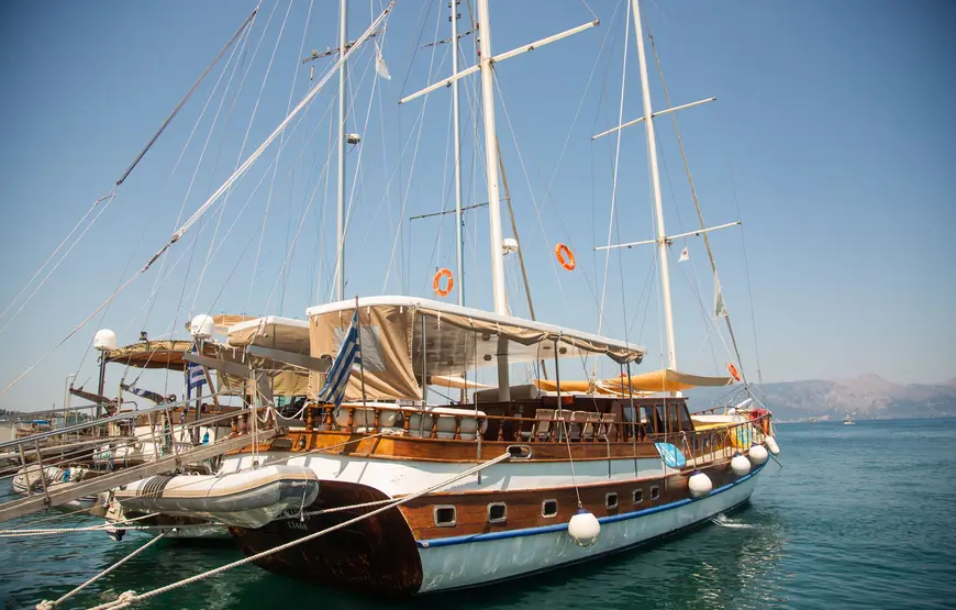 caicco-tour-isola-saroniche-tra-arte-e-cultura