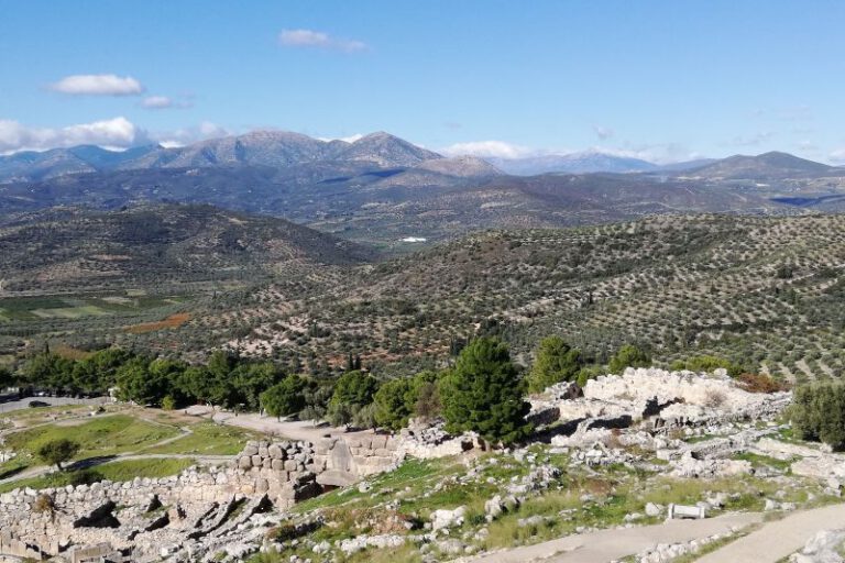Vista dall'alto del sito archeologico di Micene Tour Grecia Classica