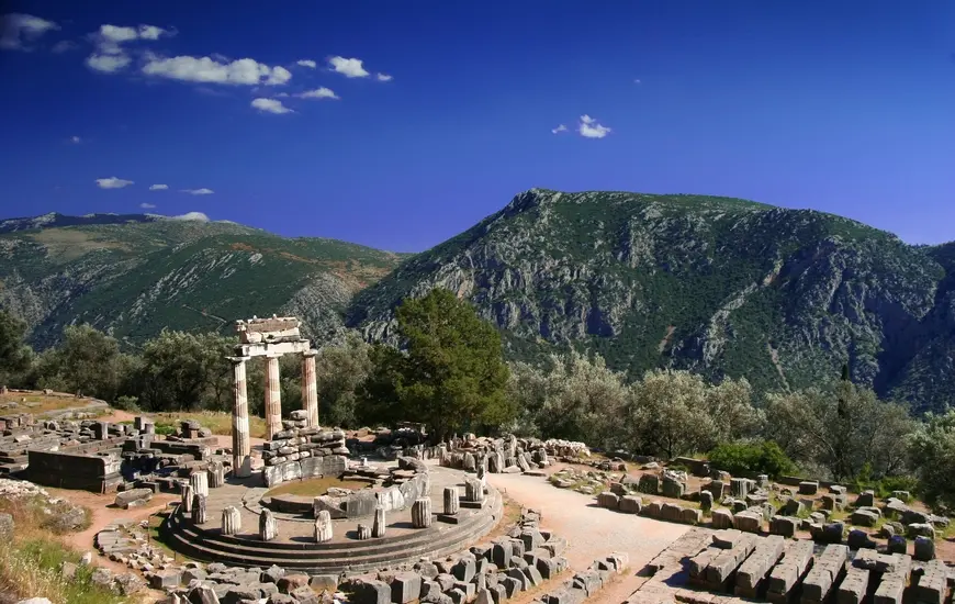 Tour Delfi e Monasteri delle Meteore in 2 giorni con guida in italiano