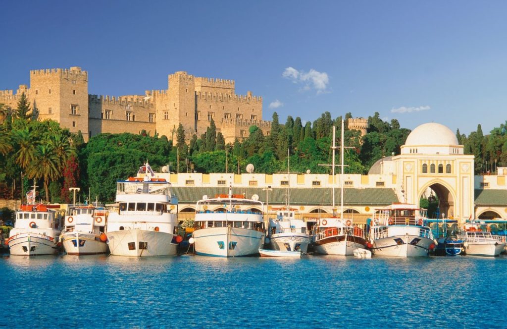 Rodi medievale Lindos e Valle Farfalle minitour privato