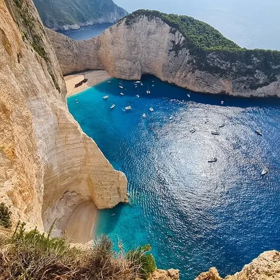 zante-grecia-isola-spiaggia-del-relitto-narvagio