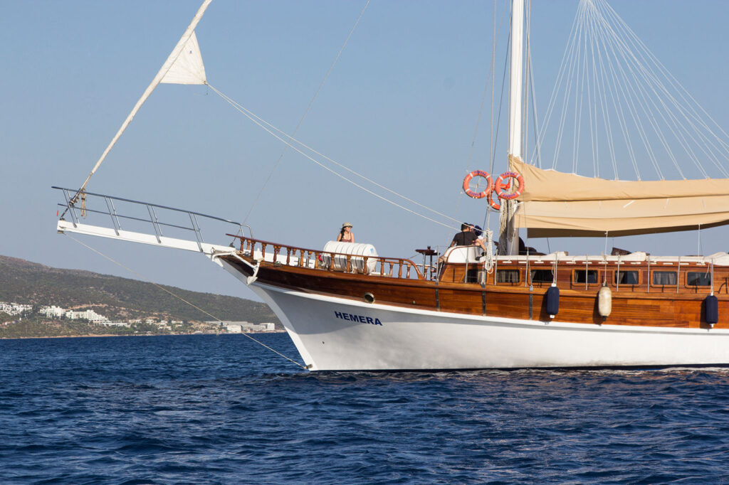 Crociera Caicco Isole Saroniche guida in italiano